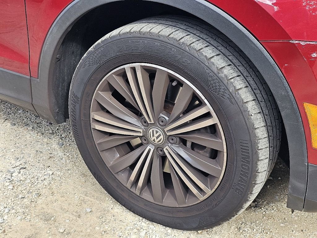 Used 2018 Volkswagen Tiguan SEL image 10