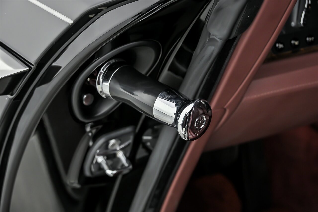 Used 2014 Rolls-Royce Wraith image 20