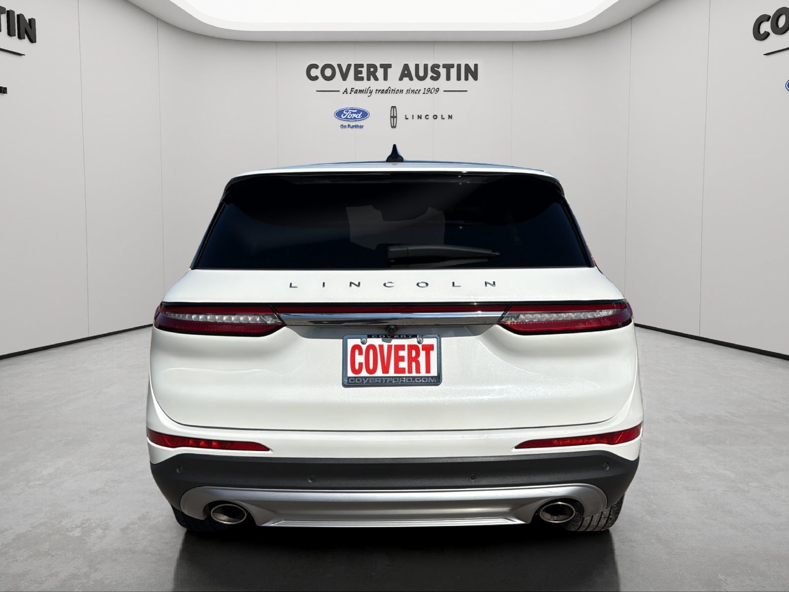 Used 2024 Lincoln Corsair FWD w/ Equipment Group 101A image 4