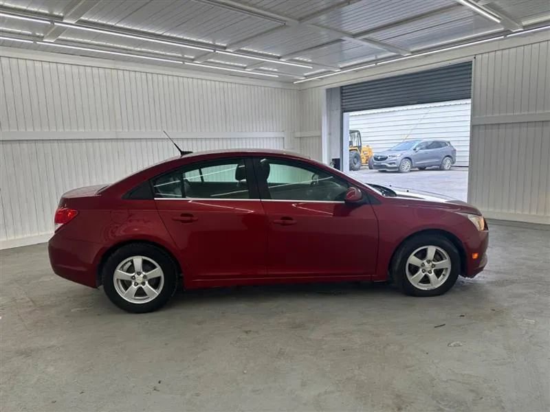 Used 2011 Chevrolet Cruze LT image 4