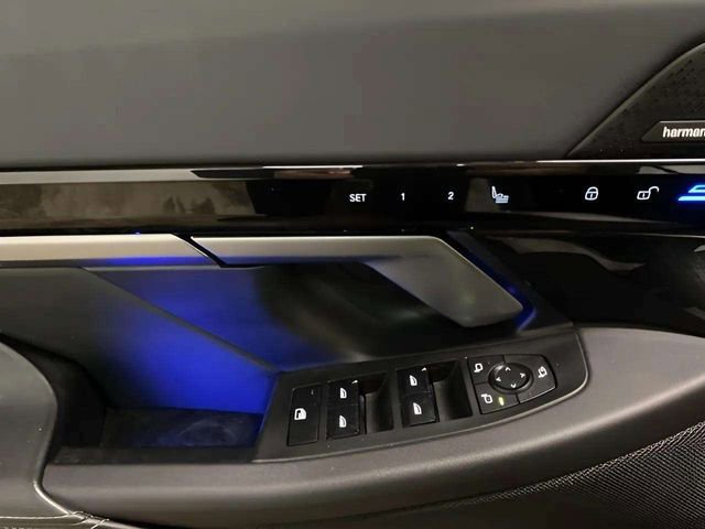 Used 2025 BMW 530i image 57