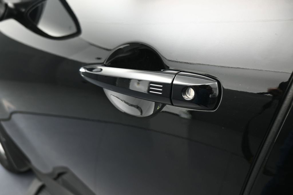 Used 2024 Nissan Pathfinder SV FWD image 36