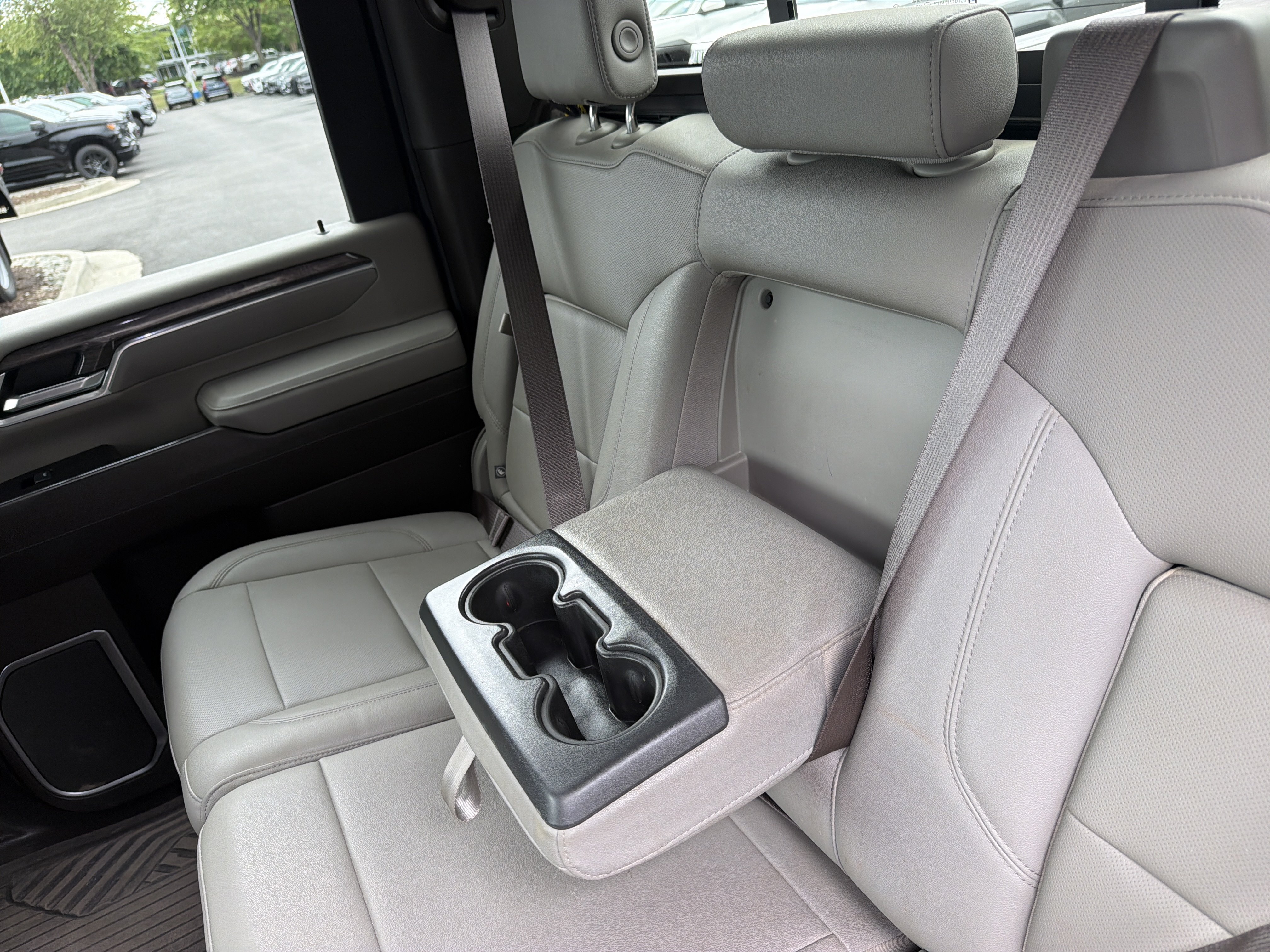 Used 2024 Chevrolet Silverado 2500 LTZ w/ LTZ Convenience Package AWD/4WD image 32