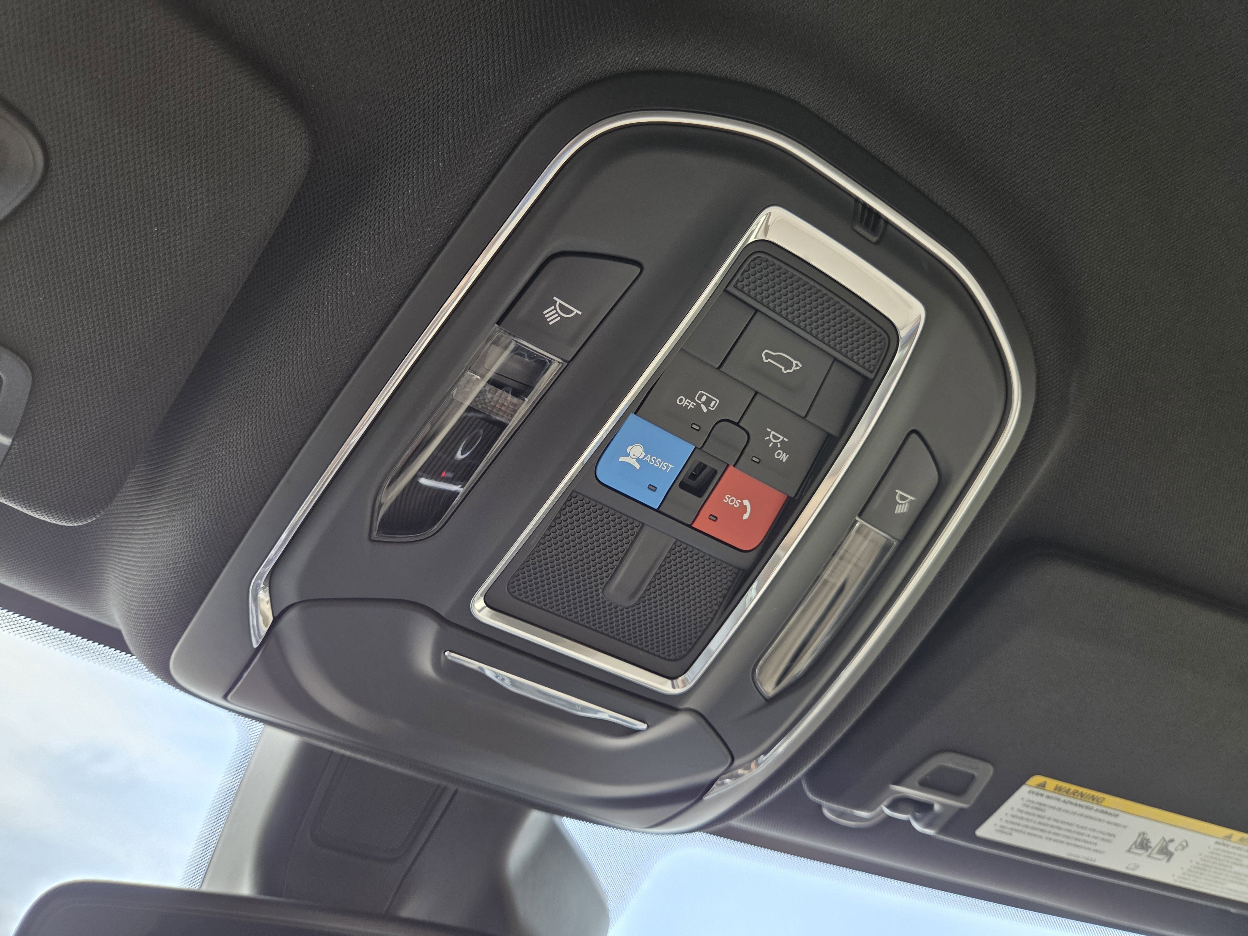 Used 2024 Jeep Grand Cherokee L Limited w/ Black Appearance Package image 36