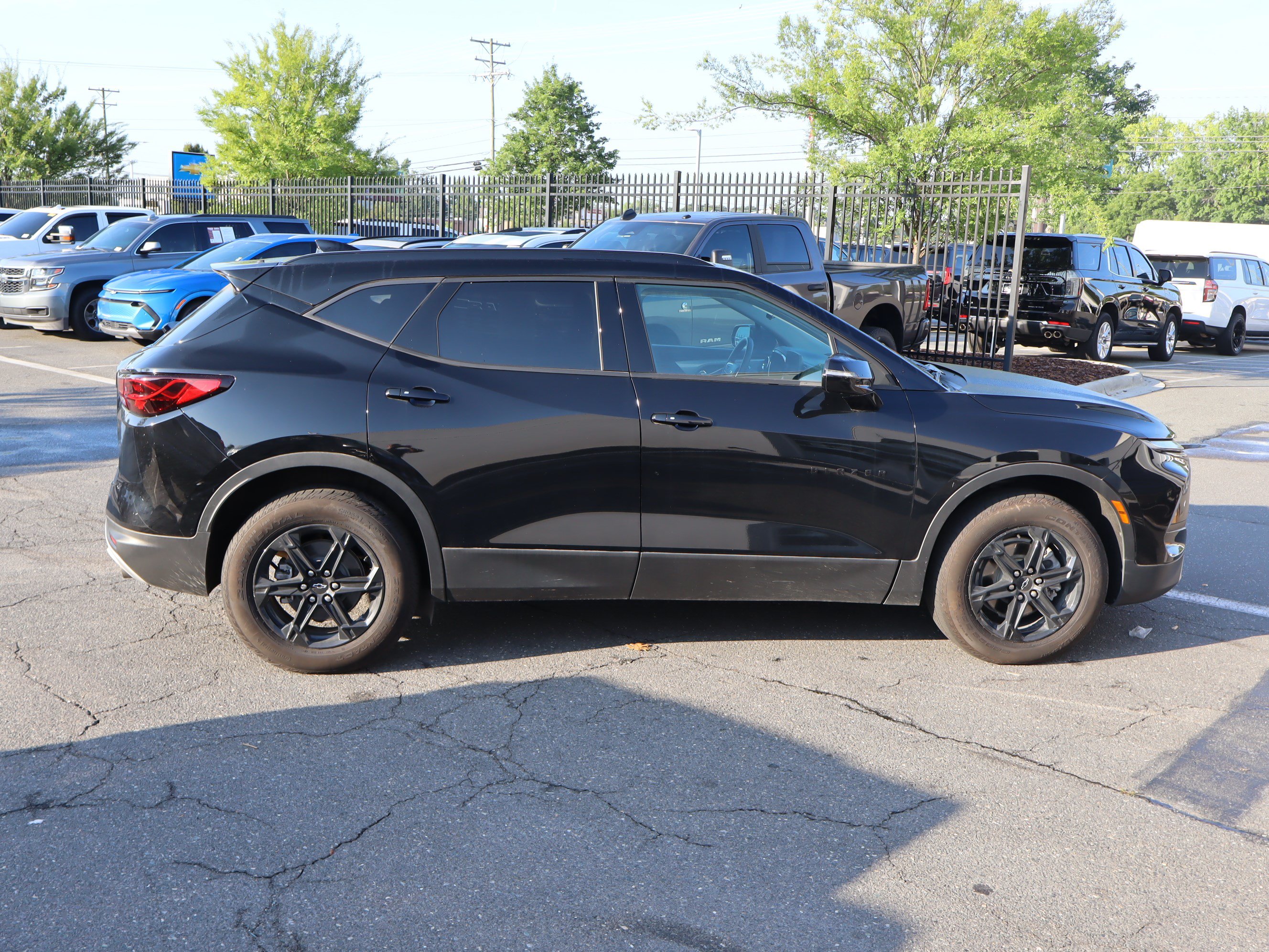 Used 2023 Chevrolet Blazer LT w/ Sound & Technology Package AWD/4WD image 22