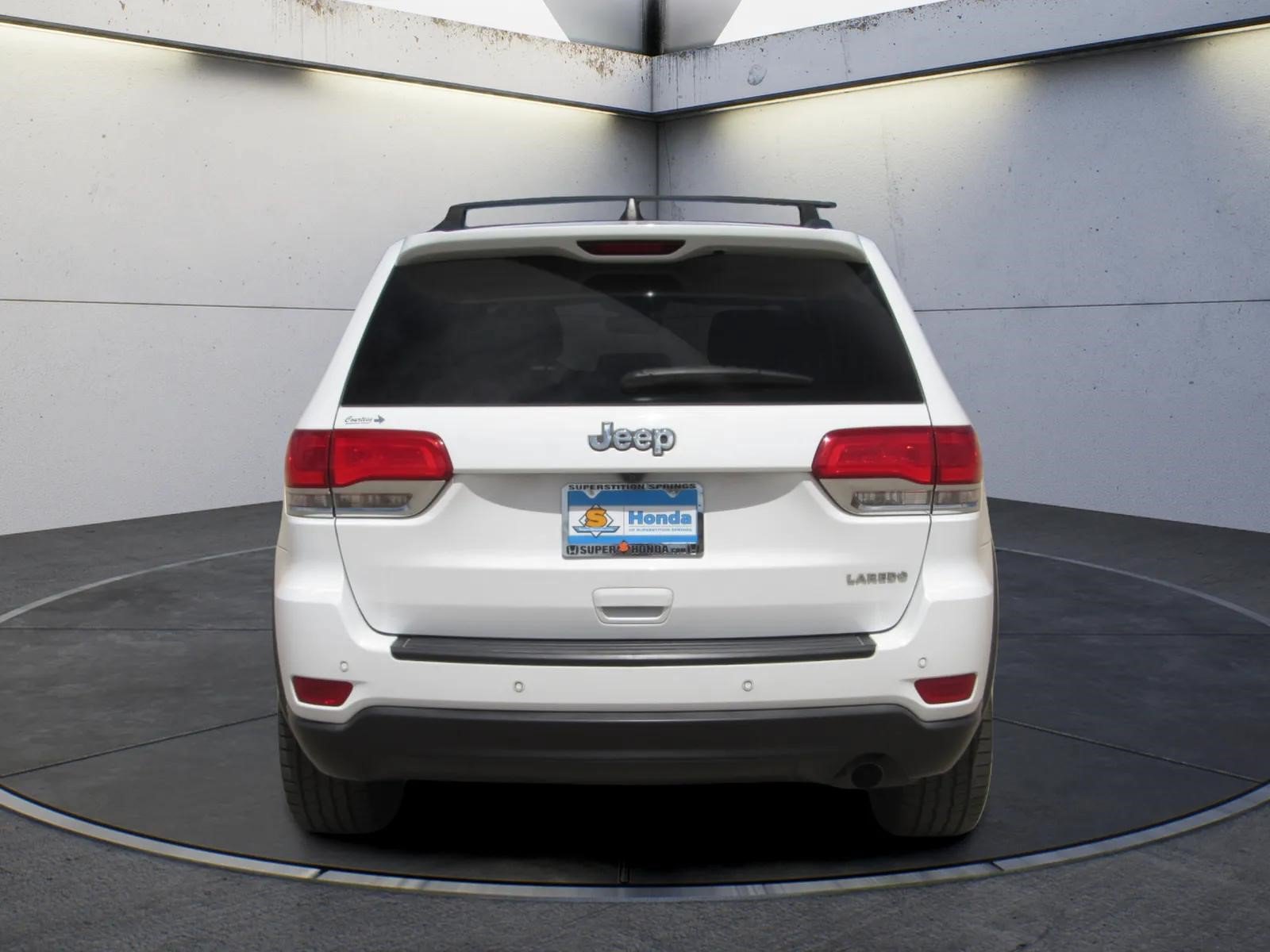 Used 2018 Jeep Grand Cherokee Laredo RWD image 7