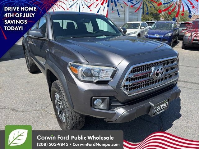 Used 2017 Toyota Tacoma TRD Off-Road w/ Premium & Technology Package AWD/4WD image 3