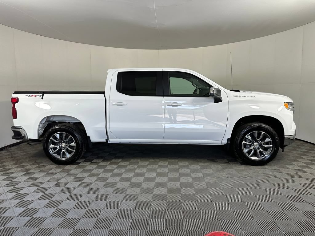 Used 2025 Chevrolet Silverado 1500 LT AWD/4WD image 6