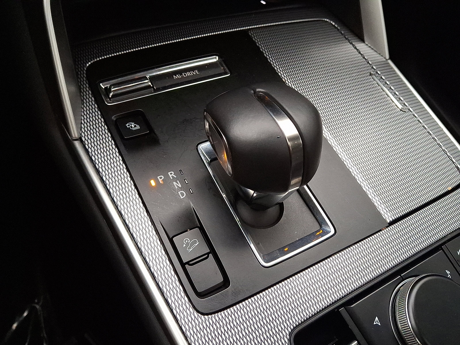 Certified 2024 MAZDA CX-90 Plug-In Hybrid w/ Premium Pkg image 18