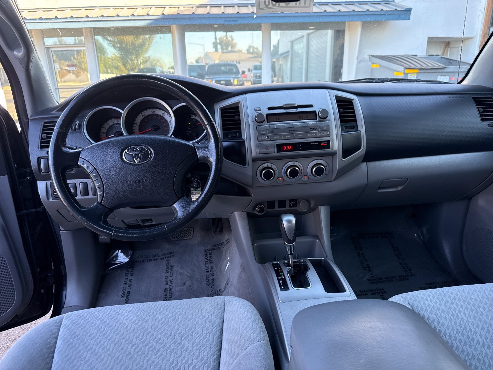 Used 2011 Toyota Tacoma PreRunner w/ SR5 Pkg #2 RWD image 12