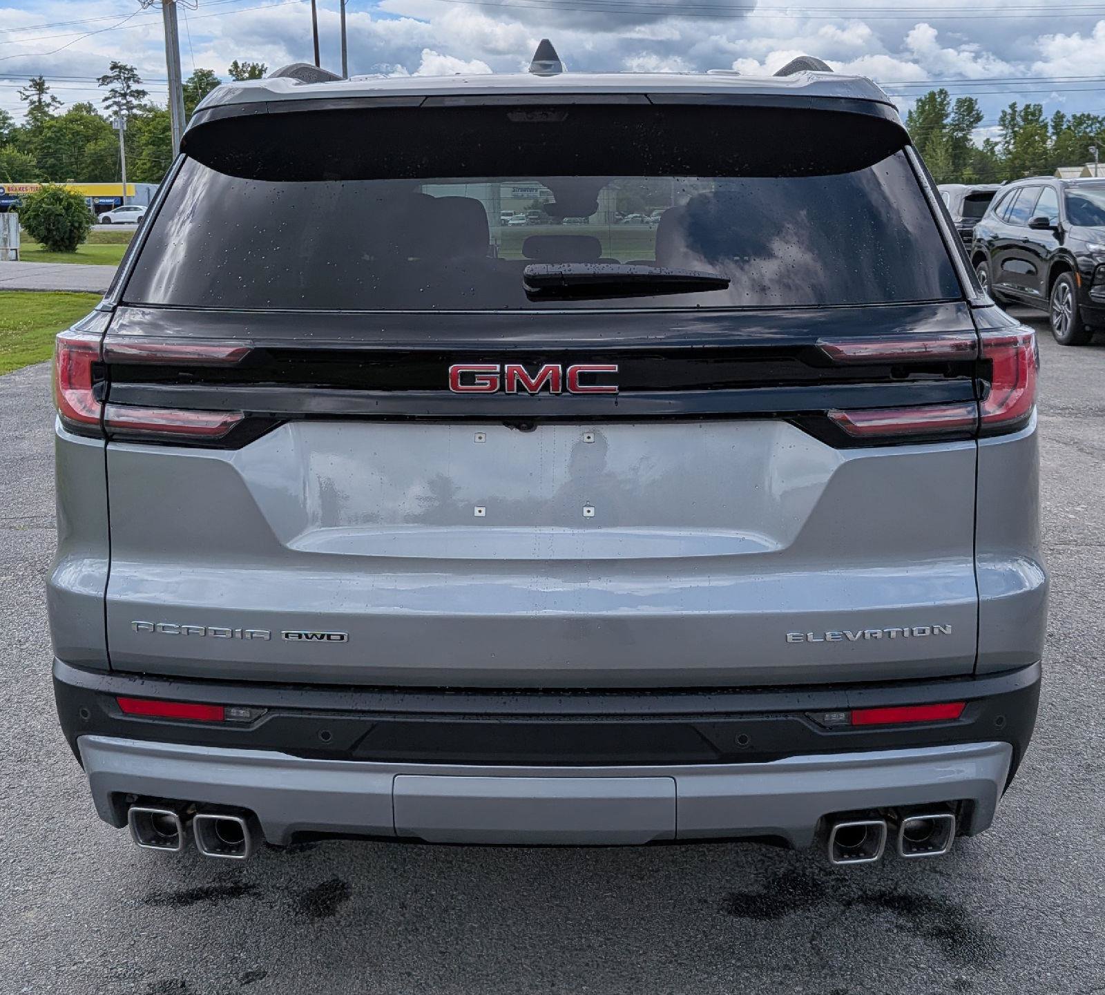 New 2026 GMC Acadia Elevation w/ LPO, All-Weather Package AWD/4WD image 9