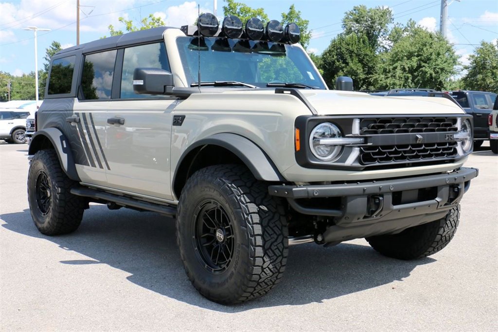 New 2025 Ford Bronco Badlands image 5