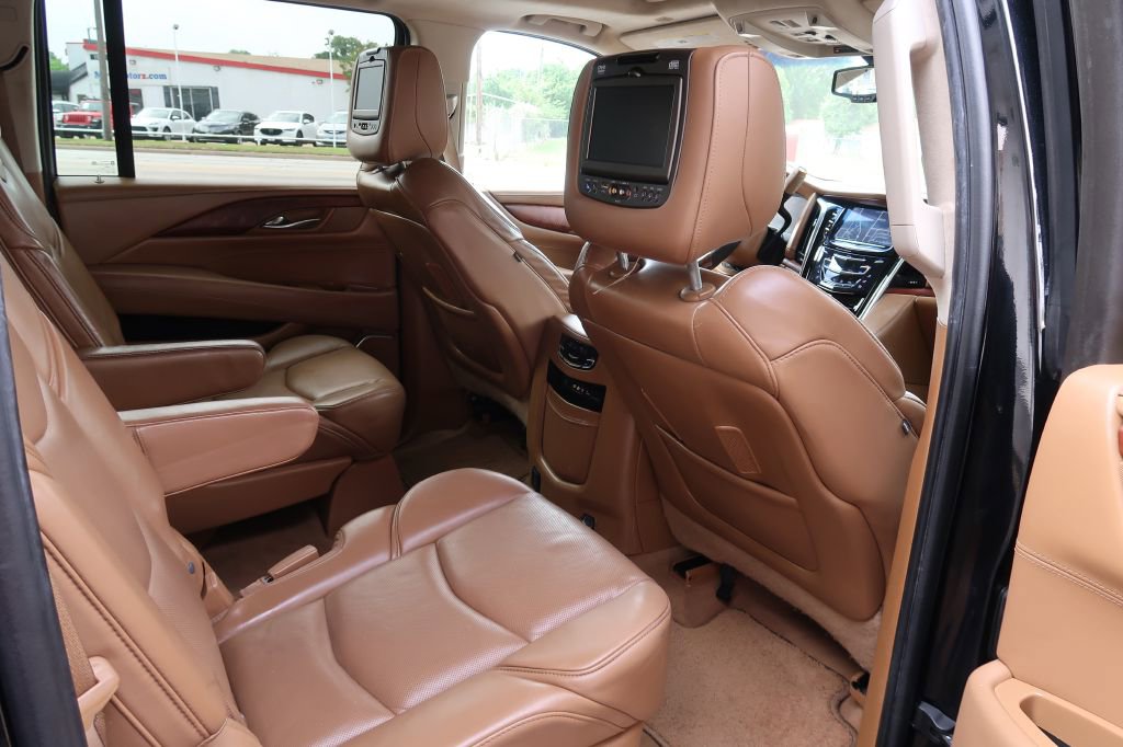 Used 2015 Cadillac Escalade ESV Platinum AWD/4WD image 11