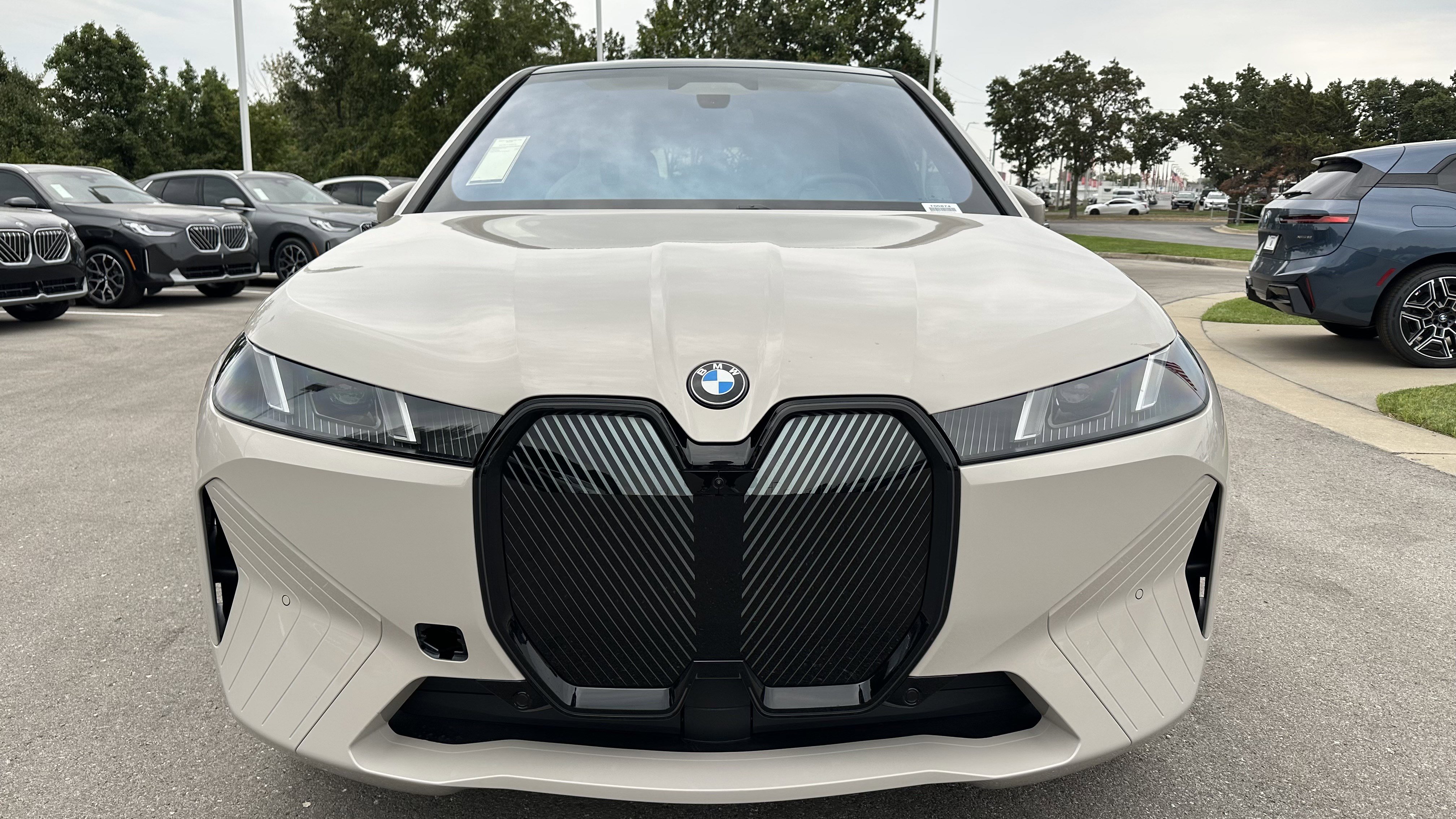 New 2026 BMW iX xDrive45 image 3