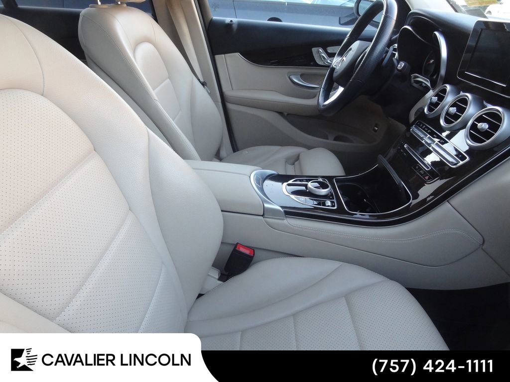 Used 2019 Mercedes-Benz GLC 300 4MATIC image 9