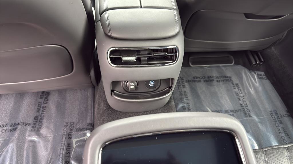 New 2026 Genesis G90 3.5T Prestige image 11