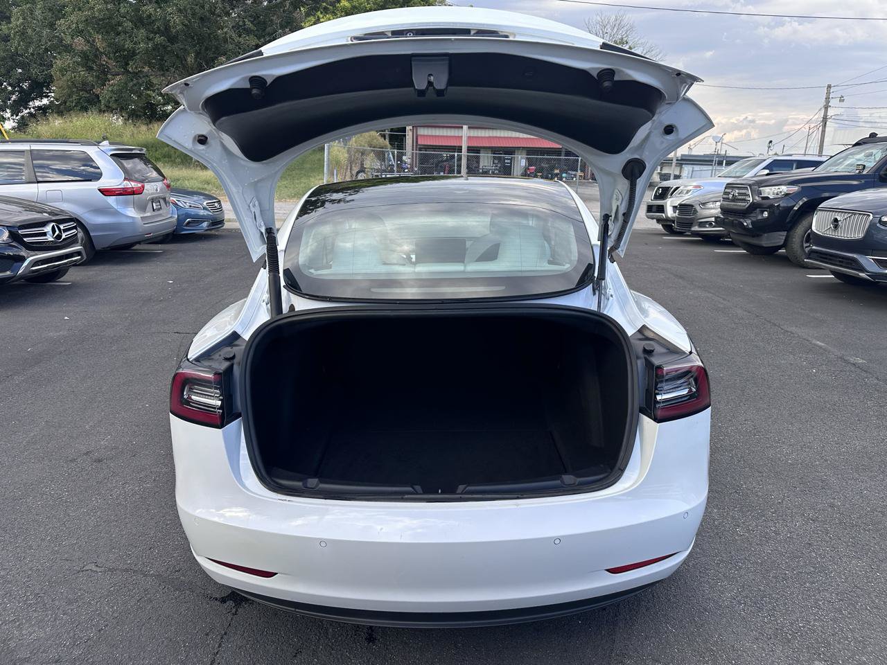 Used 2022 Tesla Model 3 Long Range AWD/4WD image 35