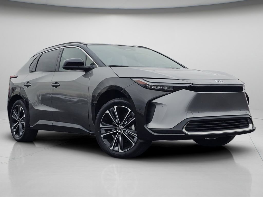 Used 2023 Toyota bZ4X Limited image 2