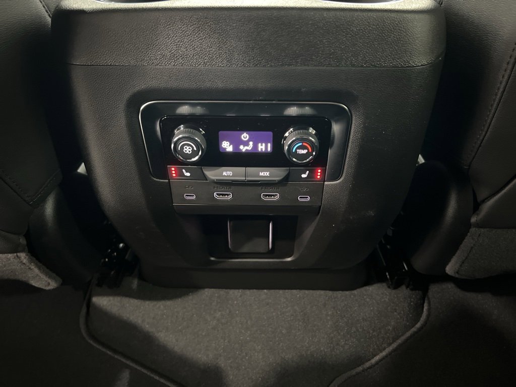 New 2026 Chevrolet Suburban Z71 w/ Z71 Off-Road Package image 21