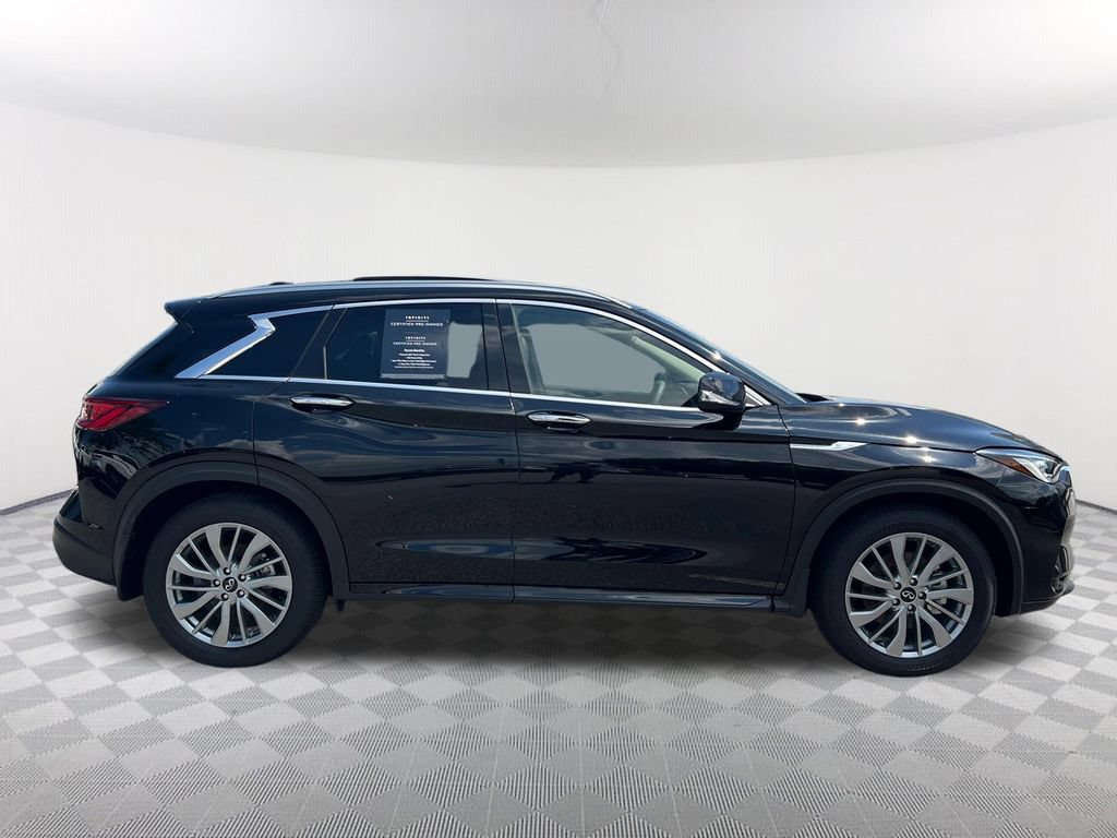 Certified 2025 INFINITI QX50 Luxe AWD/4WD image 4