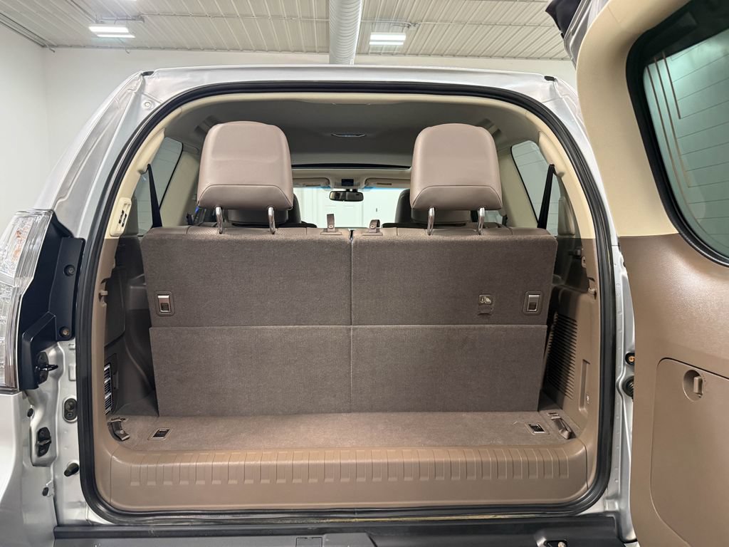 Used 2017 Lexus GX 460 Luxury AWD/4WD image 74