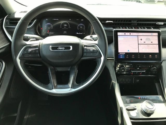 Used 2023 Jeep Grand Cherokee Limited AWD/4WD image 7