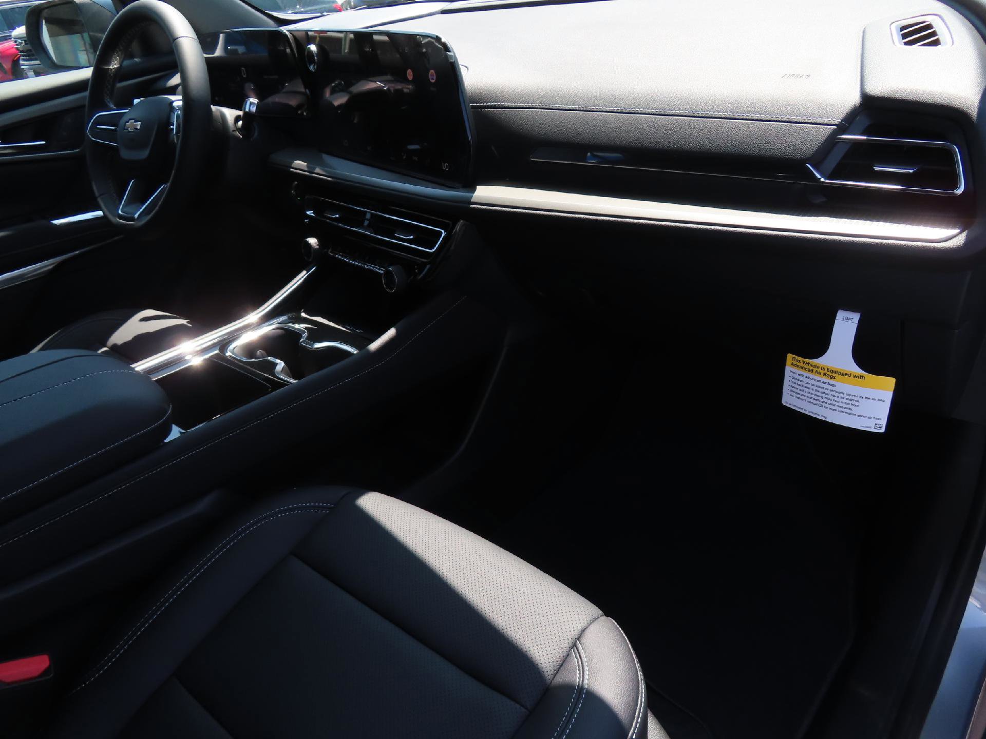 New 2025 Chevrolet Traverse LT w/ LPO, Illumination Package image 45