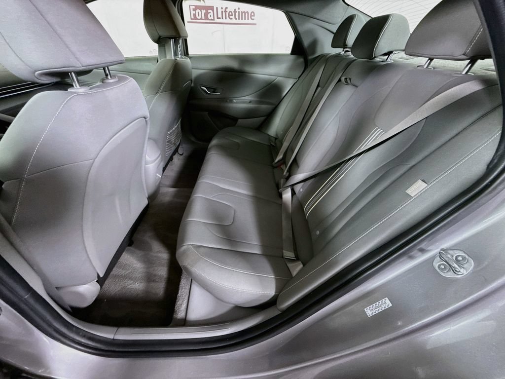 Certified 2024 Hyundai Elantra SEL w/ Convenience Package FWD image 29