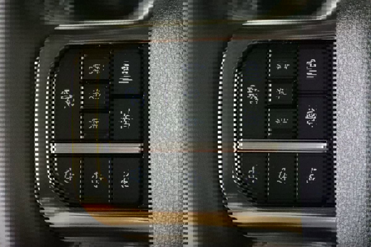 Used 2026 Ford F250 Platinum w/ Platinum Plus Package image 25