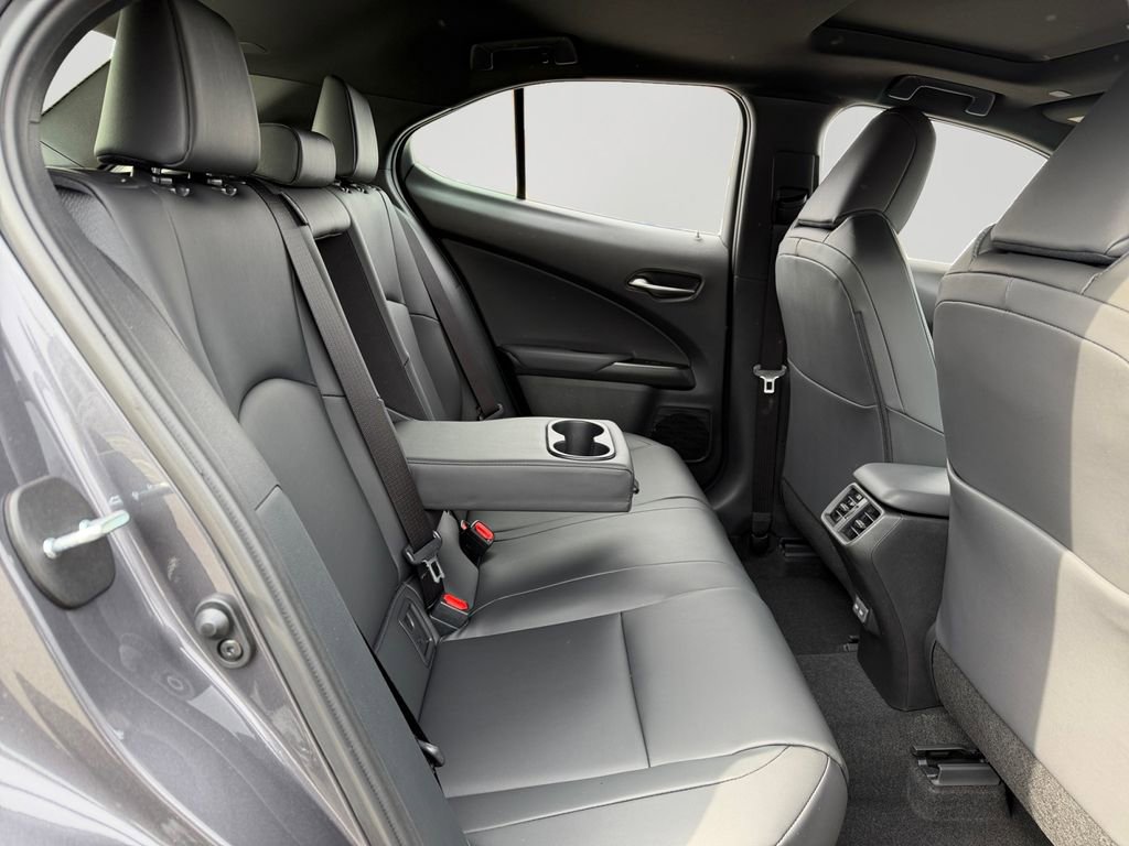 New 2026 Lexus UX 300h AWD image 6