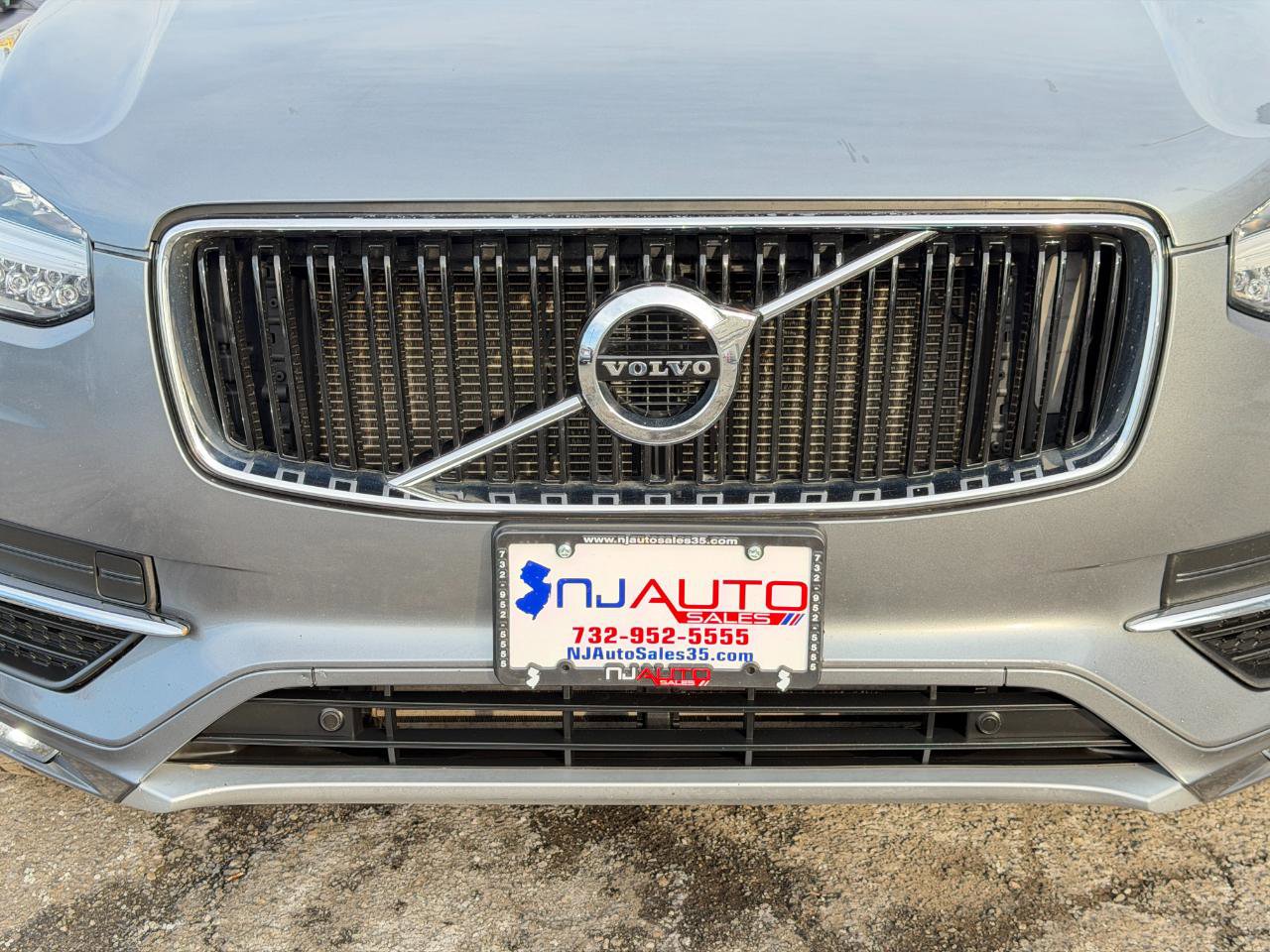 Used 2016 Volvo XC90 T6 Momentum w/ Momentum Plus Package AWD/4WD image 98