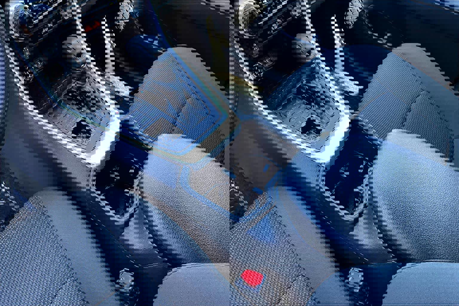 Used 2024 Toyota RAV4 LE image 17