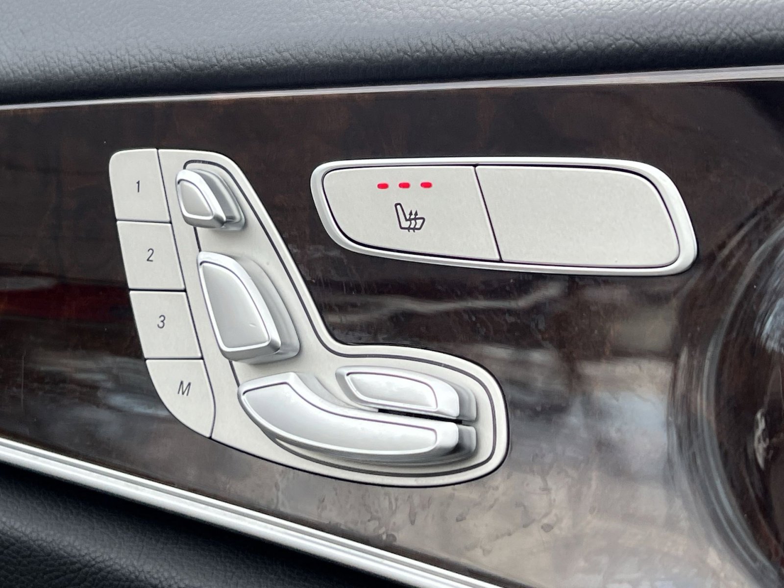 Certified 2023 Mercedes-Benz E 350 4MATIC Sedan w/ Premium Package image 34