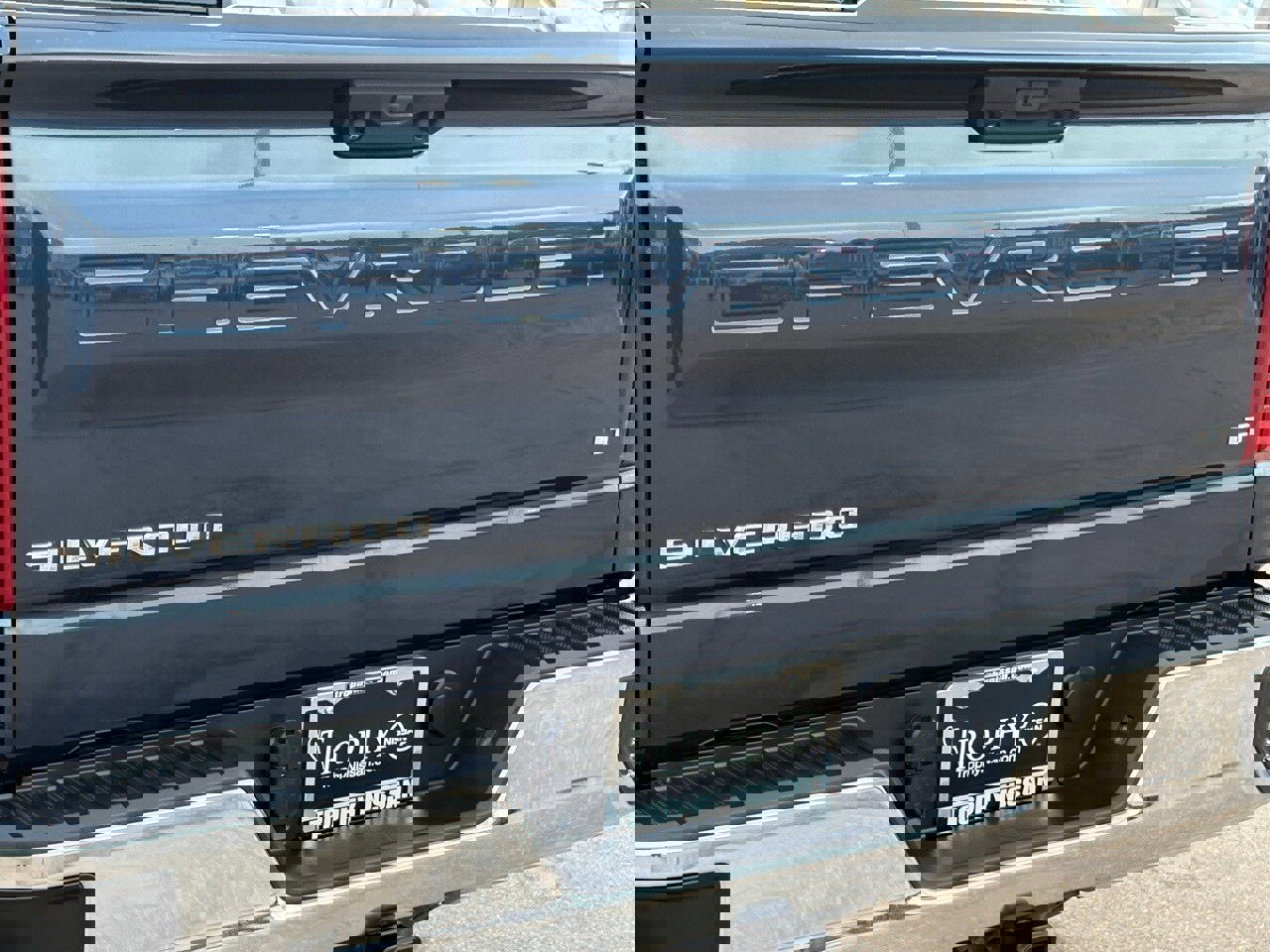 Used 2022 Chevrolet Silverado 1500 LT image 9