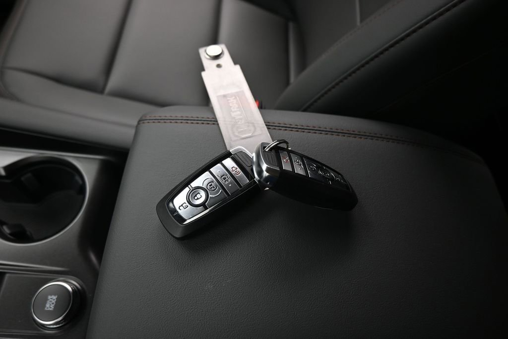 New 2026 Ford Explorer Active w/ Active Comfort Package RWD image 17