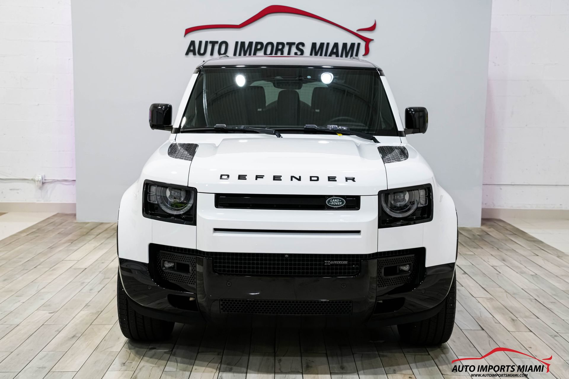 Used 2023 Land Rover Defender 130 X-Dynamic SE image 31