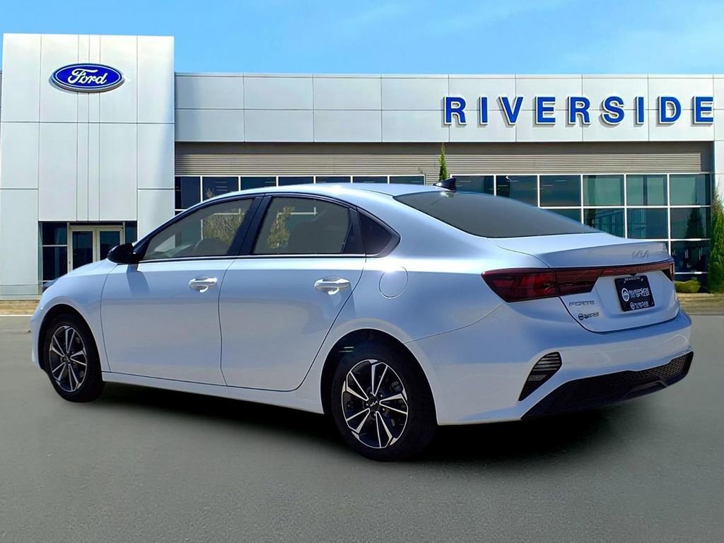Used 2023 Kia Forte LXS w/ LXS Technology Package image 4