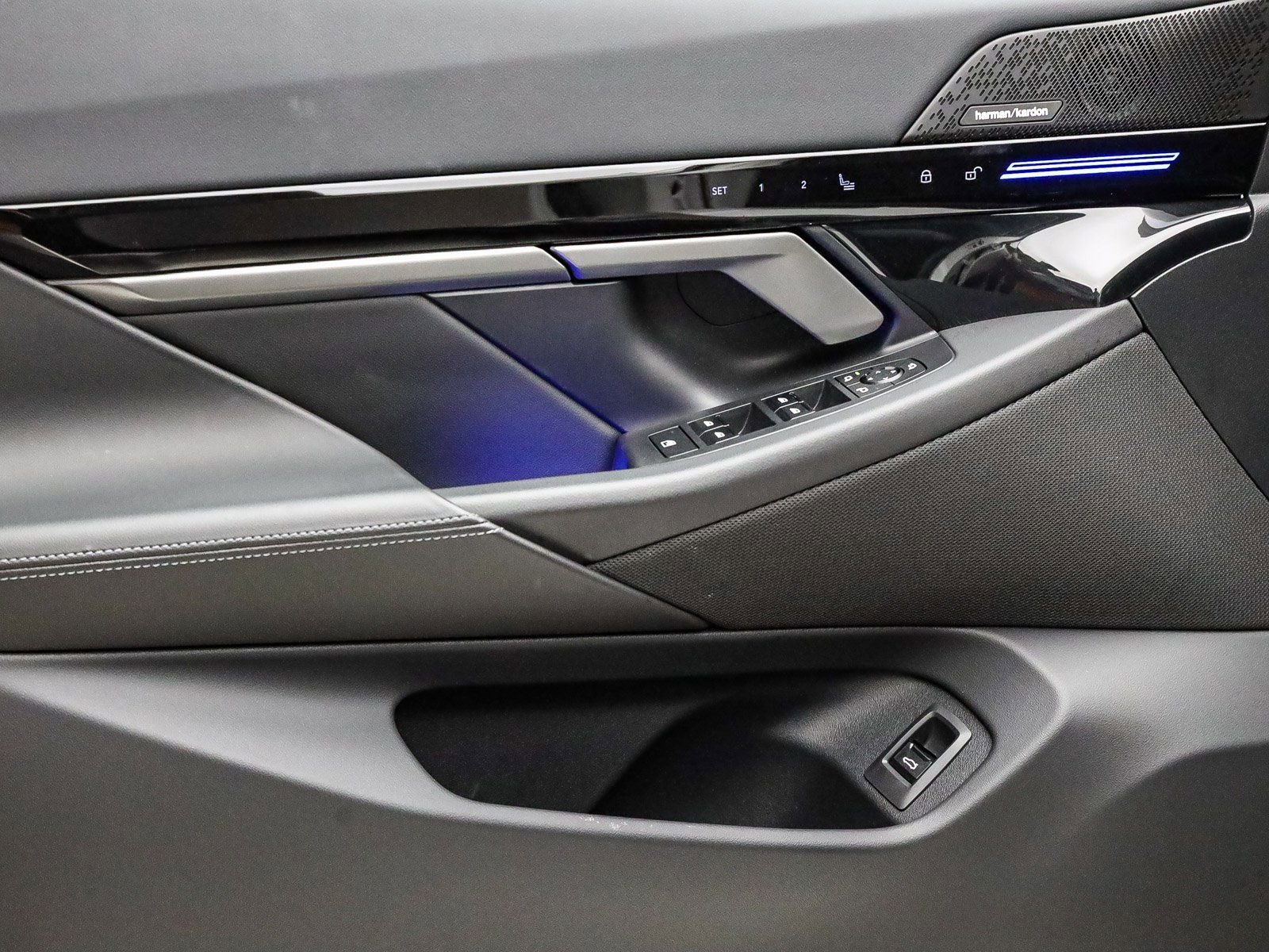 Used 2025 BMW 530i image 21