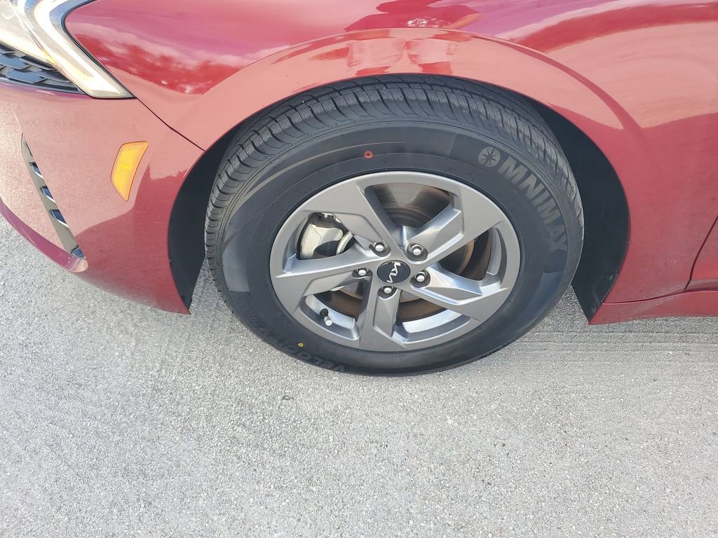 Used 2023 Kia K5 LXS image 17