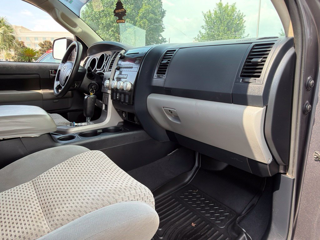 Used 2013 Toyota Tundra 4x4 CrewMax w/ Tow Pkg image 14