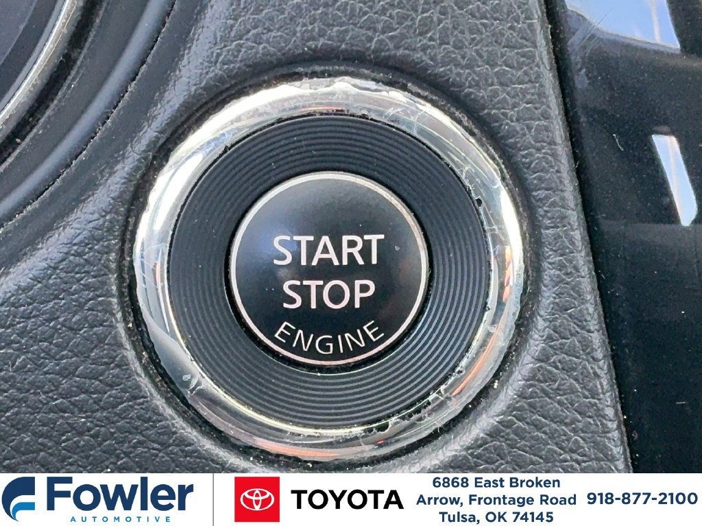 Used 2018 Nissan Rogue SV w/ Premium Package AWD/4WD image 22