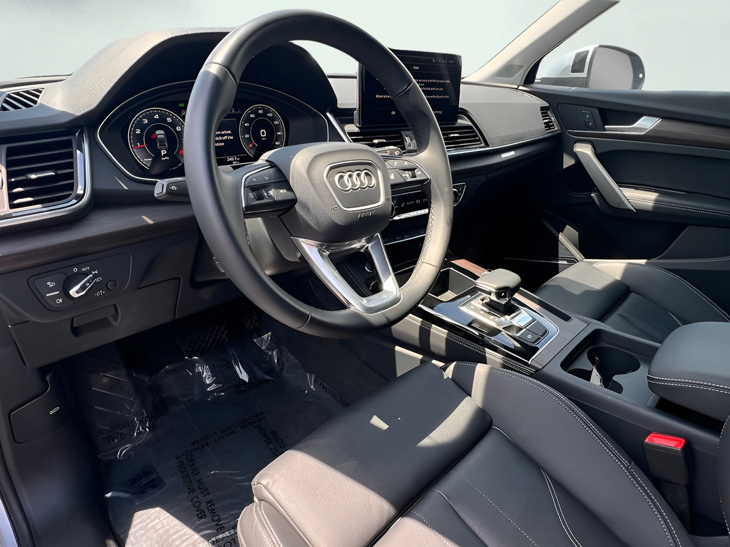 Used 2025 Audi Q5 2.0T Premium Plus w/ Premium Plus Package AWD/4WD image 15