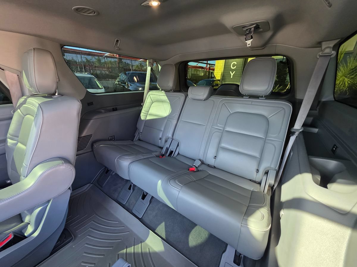 Used 2018 Lincoln Navigator L Select w/ Technology Package RWD image 26