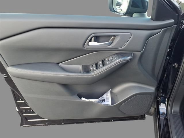 New 2026 Nissan Rogue SV w/ Cold Weather Package AWD/4WD image 16