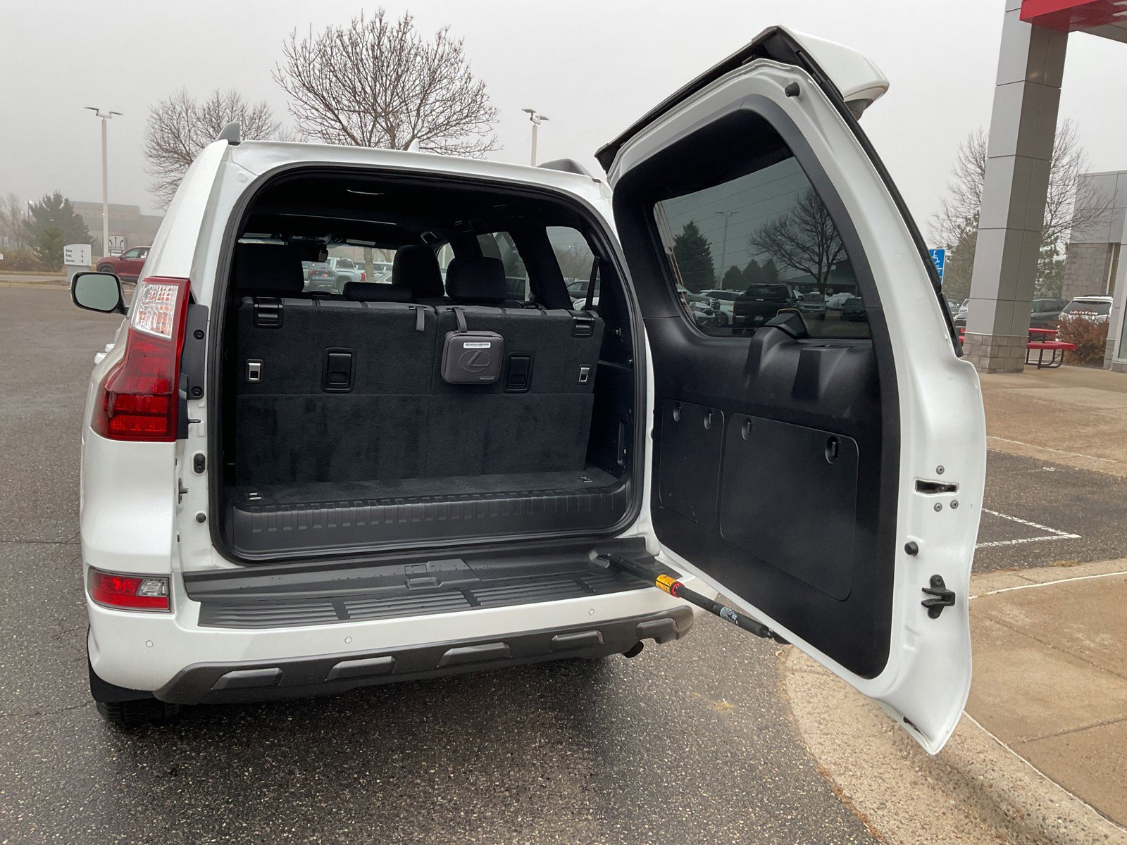 Used 2022 Lexus GX 460 image 11