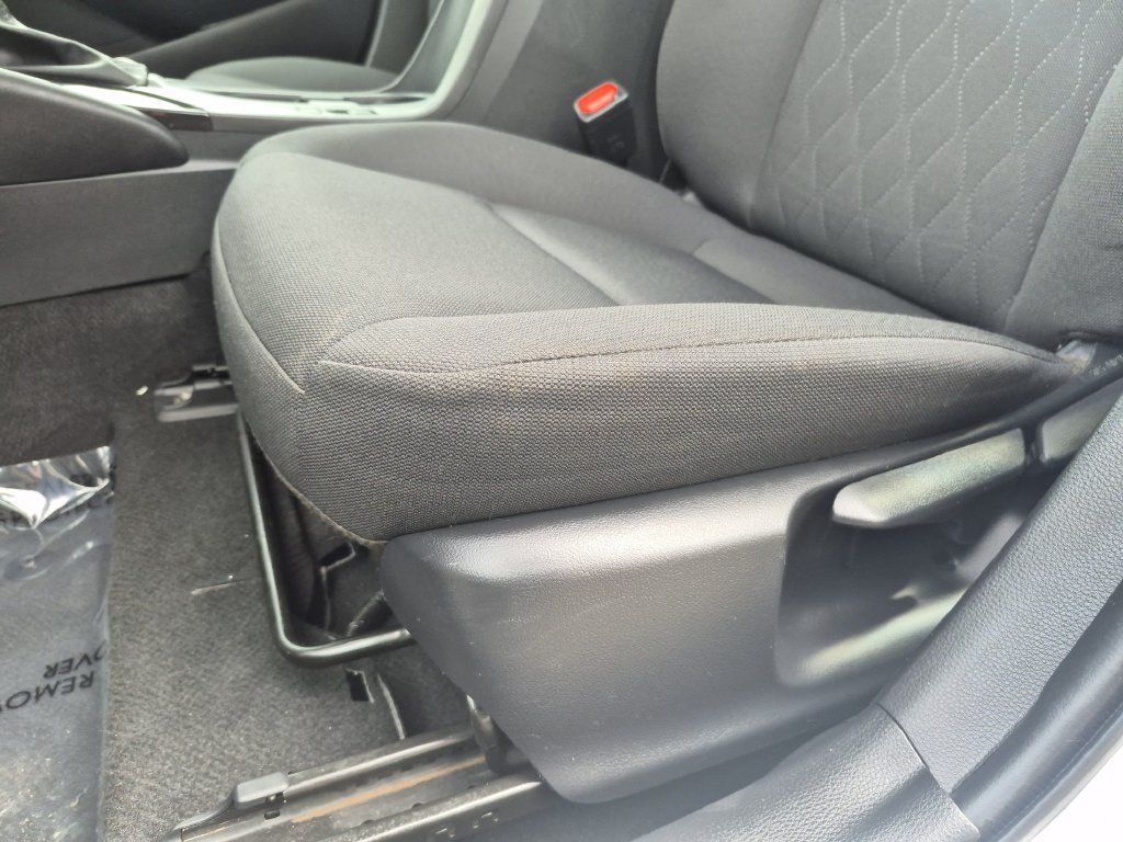 Used 2024 Toyota Corolla LE FWD image 11