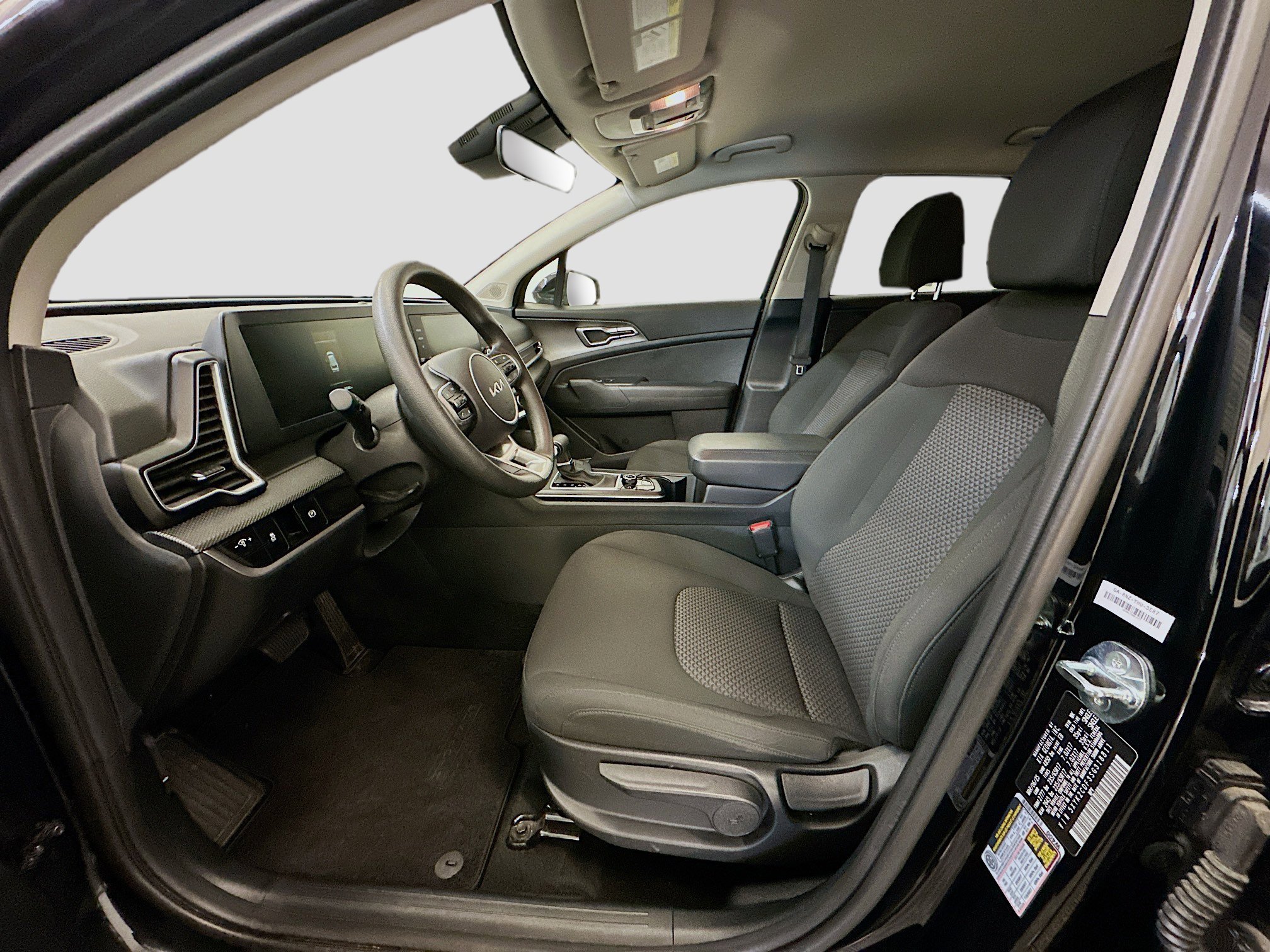 Used 2025 Kia Sportage LX image 13