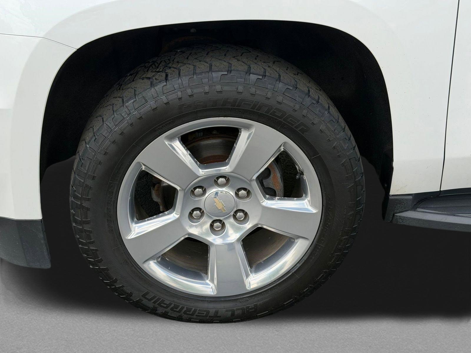Used 2017 Chevrolet Tahoe LT w/ Luxury Package AWD/4WD image 12