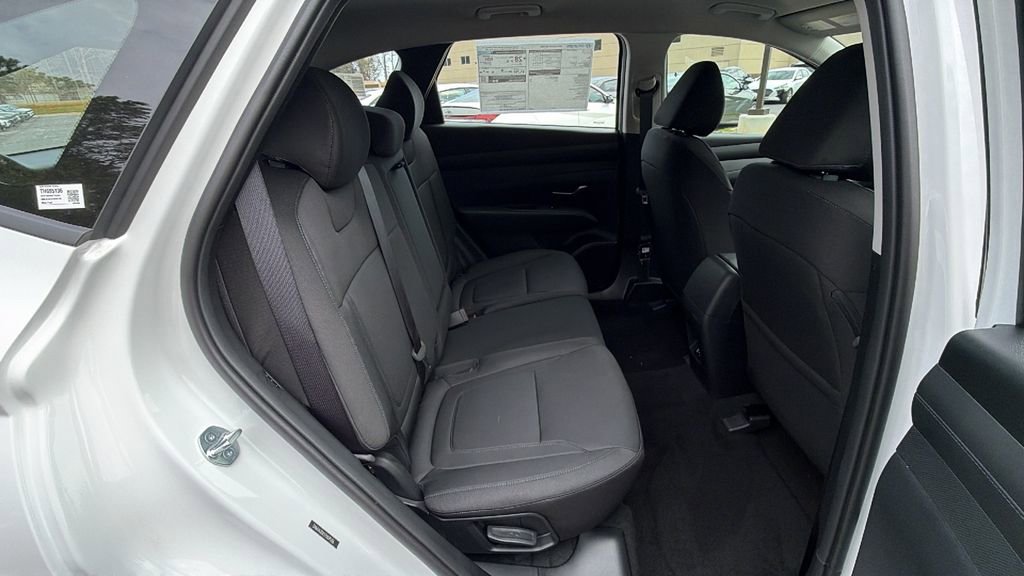 New 2026 Hyundai Tucson SE image 16