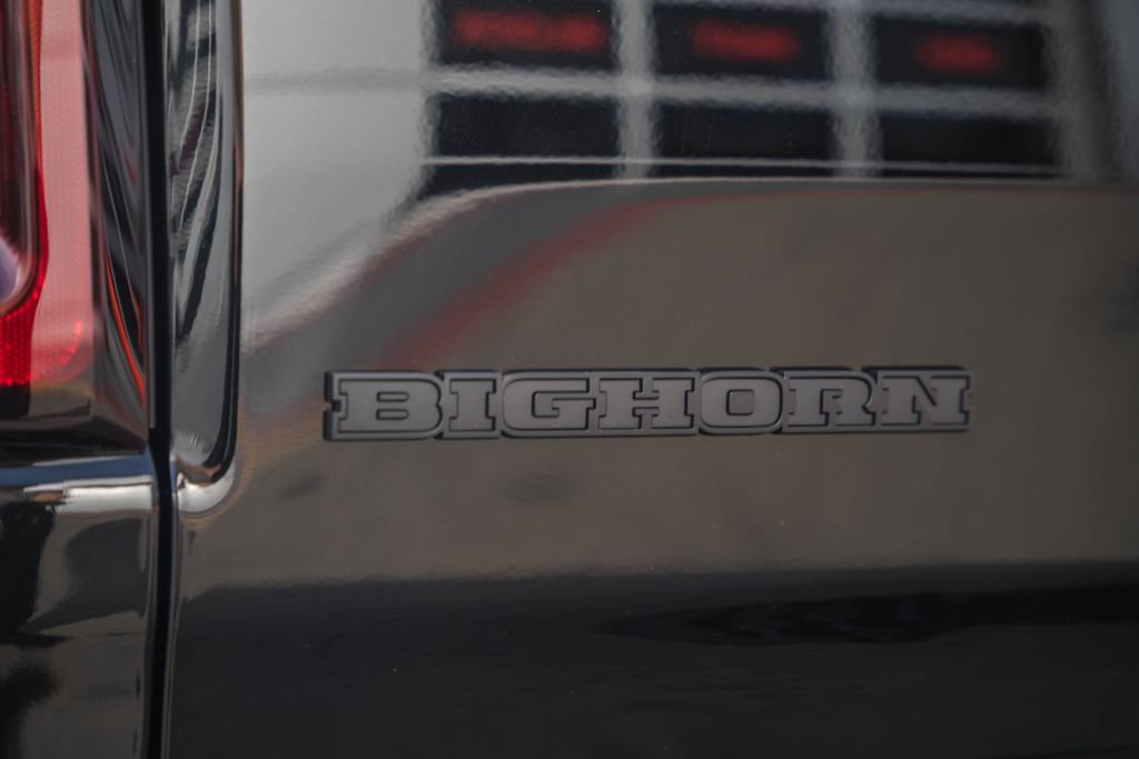 New 2026 RAM 1500 4x4 Crew Cab image 8